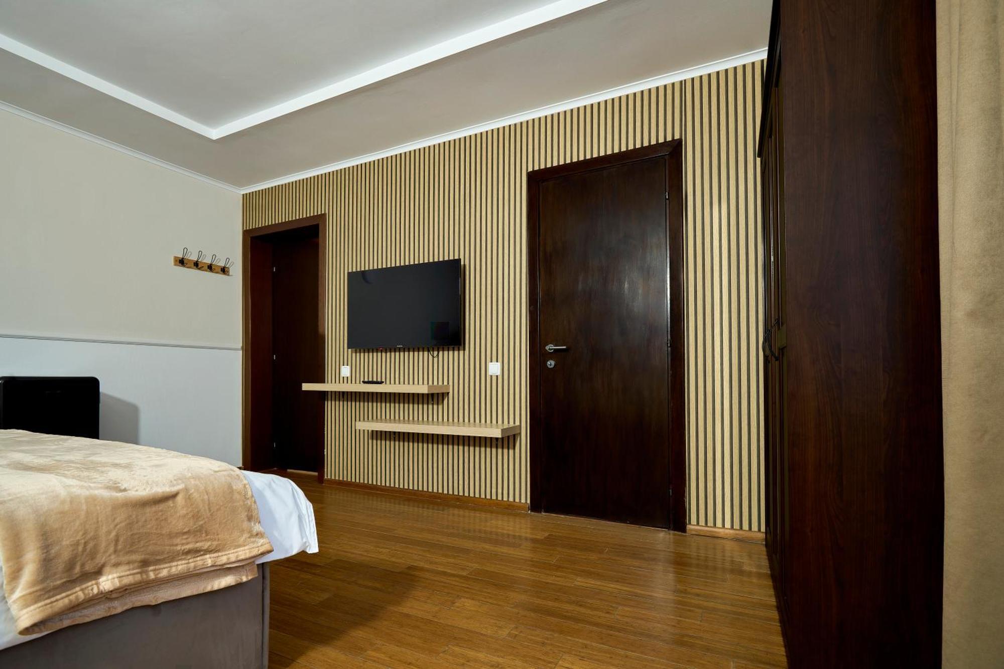 Therme Airport Resort Corbeanca エクステリア 写真