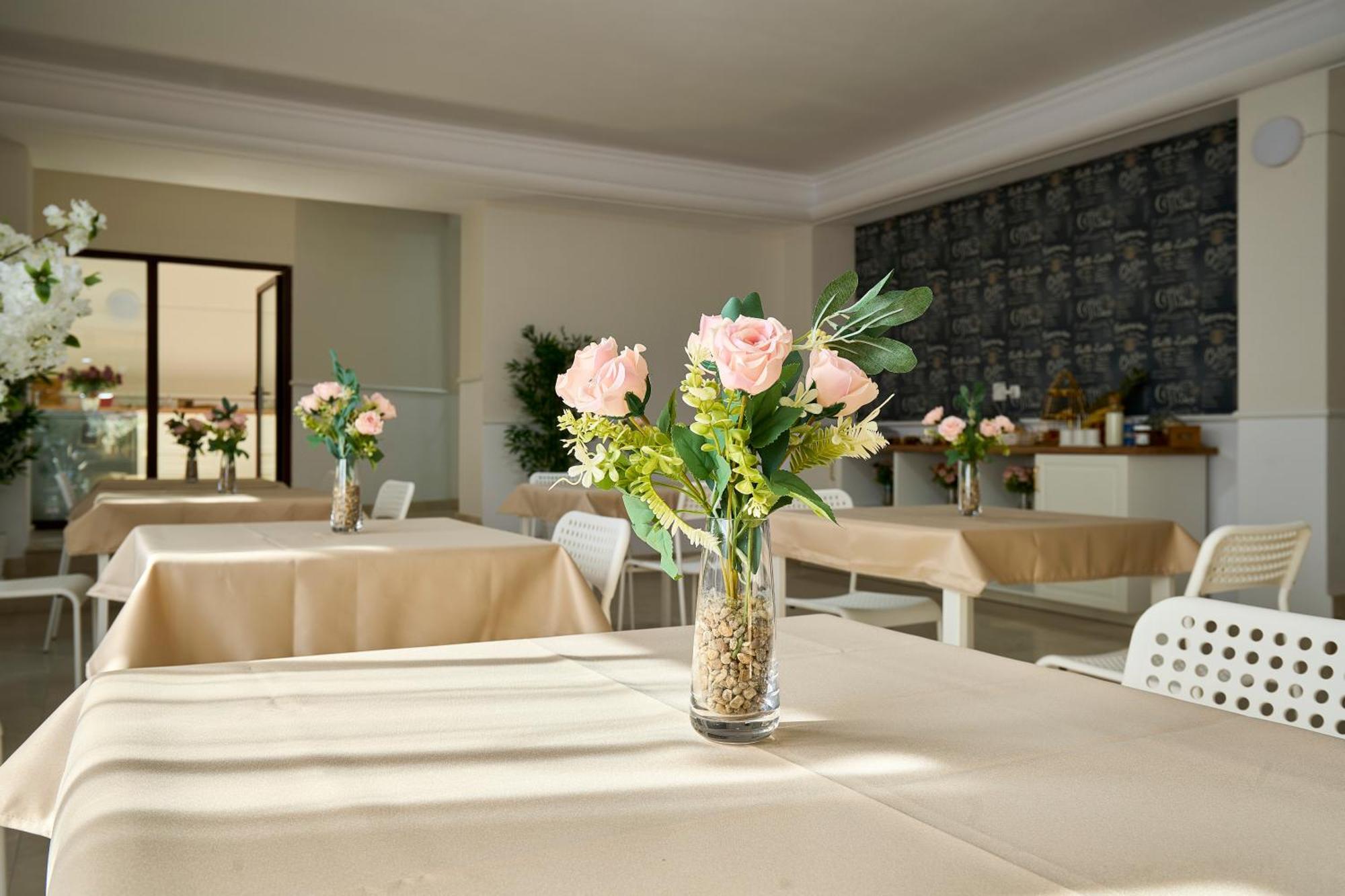 Therme Airport Resort Corbeanca エクステリア 写真