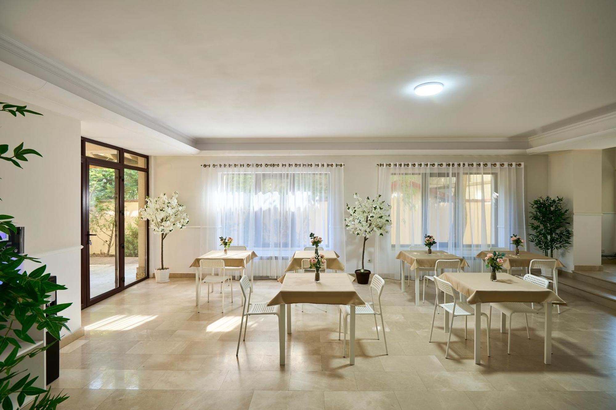 Therme Airport Resort Corbeanca エクステリア 写真